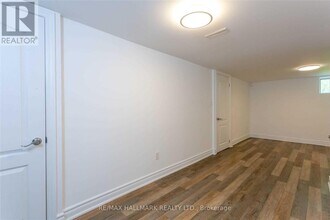 56 Courton Dr in Toronto, ON - Building Photo - Building Photo