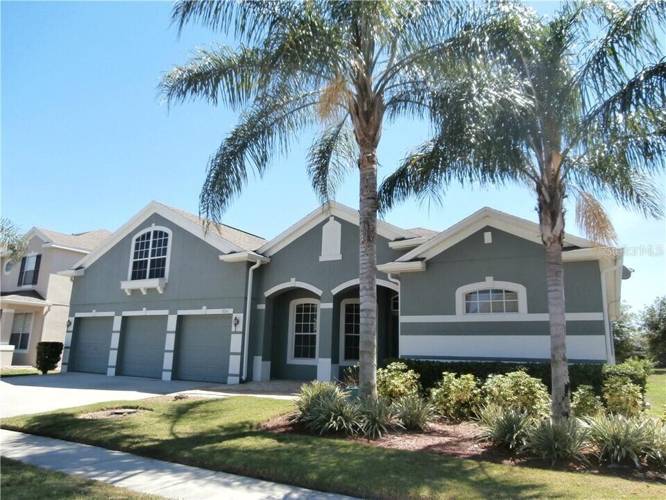 7251 Winding Lake Cir in Oviedo, FL - Building Photo