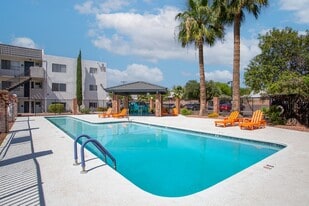 The Link at 4th Ave in Tucson, AZ - Building Photo