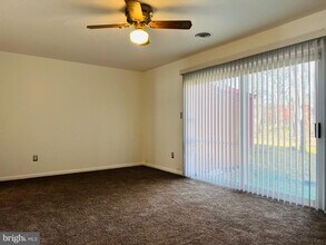 8613 Seasons Way in Lanham, MD - Building Photo - Building Photo