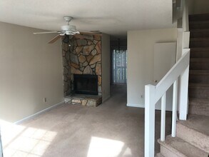 6329 Windsor Gate Ln in Charlotte, NC - Building Photo - Building Photo