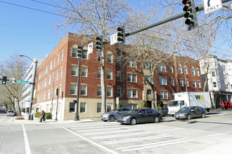 Auditorium Apartments in Seattle, WA - Building Photo - Building Photo