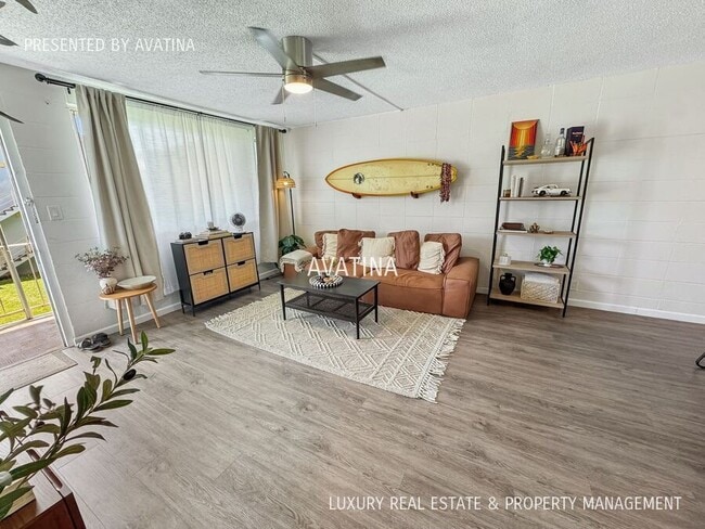 94-011 Waipahu St in Waipahu, HI - Building Photo - Building Photo