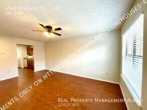 4545 Hoeneke Dr in Kirby, TX - Building Photo - Building Photo