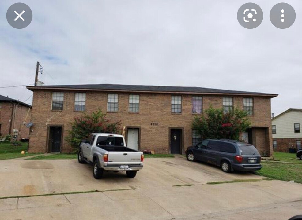 8110 Foxfire Ln, Unit B in White Settlement, TX - Building Photo