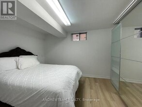 382 Lynett Crescent in Richmond Hill, ON - Building Photo - Building Photo