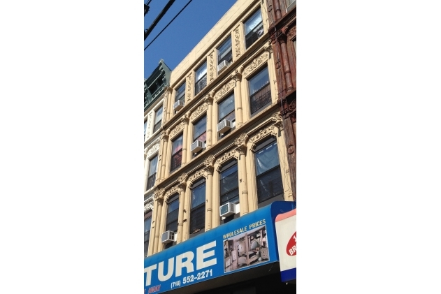 1231 Broadway in Brooklyn, NY - Foto de edificio - Building Photo