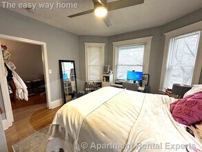 207 Boston Ave in Medford, MA - Foto de edificio - Building Photo