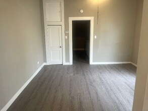1022 W Morgan St in Denison, TX - Building Photo - Building Photo