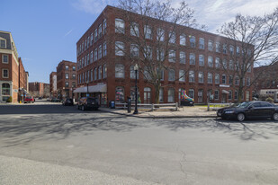 80 Wingate St in Haverhill, MA - Building Photo