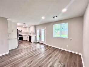 515 Bellmar Ln in Friendswood, TX - Building Photo - Building Photo