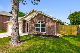 4305 Kingfish Dr in Seabrook, TX - Building Photo - Building Photo