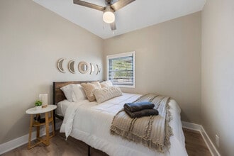 1009 Front St in Lisle, IL - Building Photo - Building Photo