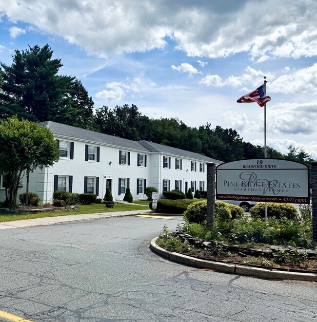 5 Bradford Dr, Unit 5BradfordDriveaptD