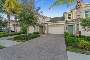 2318 Sawyers Hill Rd in Naples, FL - Building Photo