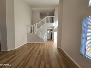 2007 Willowbrook Ave in Palmdale, CA - Building Photo - Building Photo