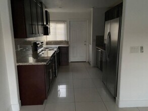 516 S 11th St in Las Vegas, NV - Foto de edificio - Building Photo