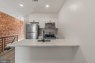 1332 W Toronto St in Philadelphia, PA - Building Photo - Building Photo