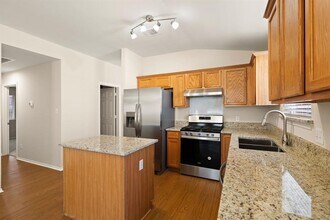 1116 Miss Kimberly's Ln in Pflugerville, TX - Building Photo - Building Photo