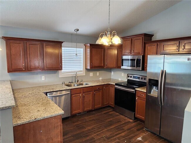 1109 8th Ave SW in Isanti, MN - Building Photo - Building Photo