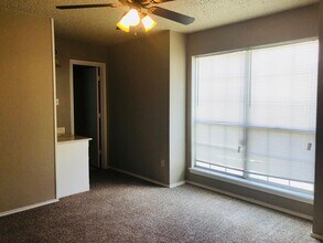 2212 86th St in Lubbock, TX - Building Photo - Building Photo