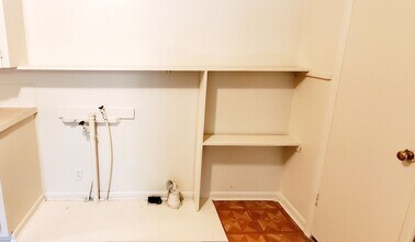 1 Bedroom & 2 Bedroom Apartments in Hamilton, TX - Building Photo - Interior Photo