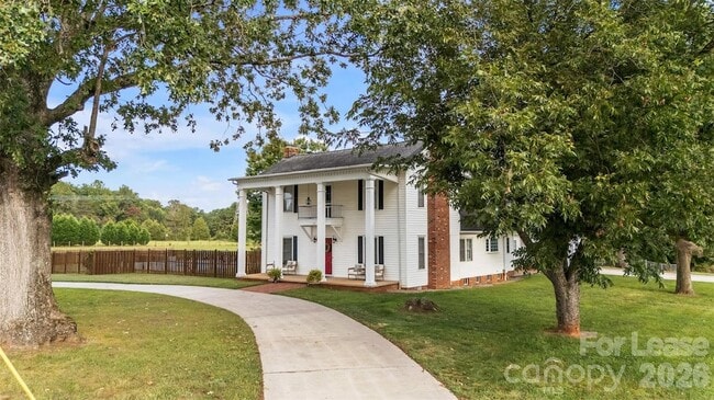 462 Mock Mill Rd, Unit 1-023102 in Statesville, NC - Foto de edificio - Building Photo