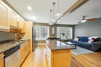 4228 McPherson Ave, Unit 212 in St. Louis, MO - Building Photo - Building Photo