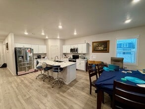 3220 E Harding Ave in Mead, WA - Building Photo - Building Photo