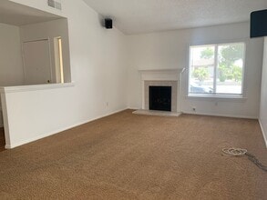 8968 Menkar Rd in San Diego, CA - Building Photo - Building Photo