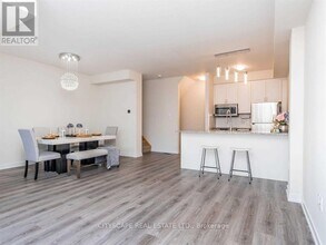 590 N Service Rd in Hamilton, ON - Building Photo - Building Photo