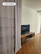 52 E 13th St in New York, NY - Building Photo - Building Photo