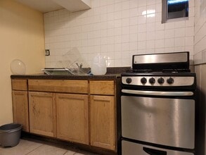 137-28 170th St in Queens, NY - Building Photo - Building Photo