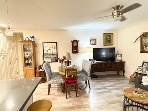 4056 Lake Osborne Dr in Lake Worth Beach, FL - Building Photo - Building Photo
