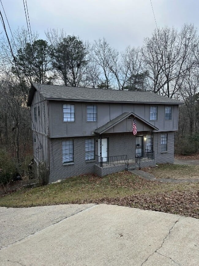 property at 1715 6th Pl Cir NW