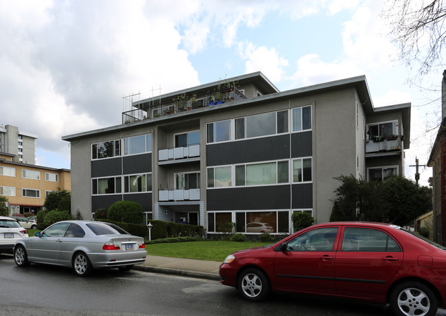 Linden Court in Vancouver, BC - Building Photo - Primary Photo