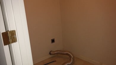 3008 Barnes Way in Klamath Falls, OR - Building Photo - Building Photo