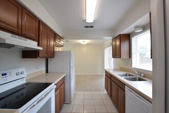 1500 Coronet Dr in Deltona, FL - Building Photo - Building Photo