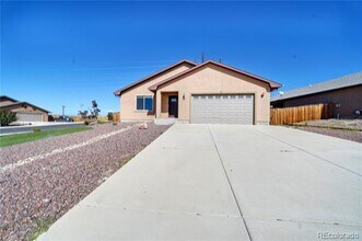 25 Arrowsmith Dr in Pueblo, CO - Building Photo - Building Photo
