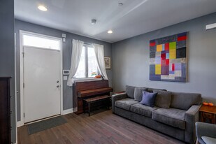 1940 Tasker St in Philadelphia, PA - Building Photo