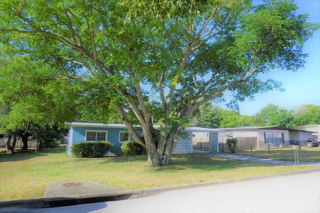 property at 850 Center Ln