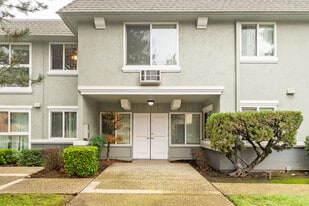 Heatherwood Apartments in Sacramento, CA - Building Photo