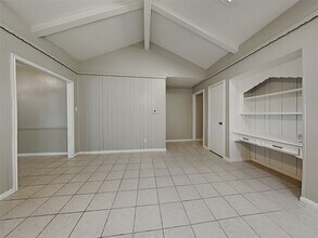 16362 Brinkwood Dr in Houston, TX - Foto de edificio - Building Photo