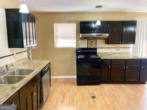4241 Marjorie Rd SW in Snellville, GA - Building Photo - Building Photo