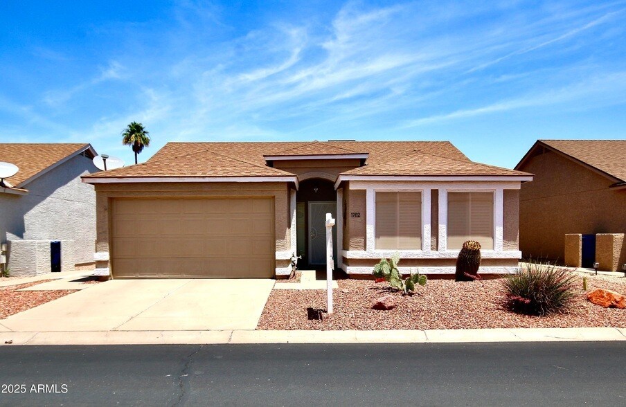1702 E Palm Beach Dr in Chandler, AZ - Building Photo