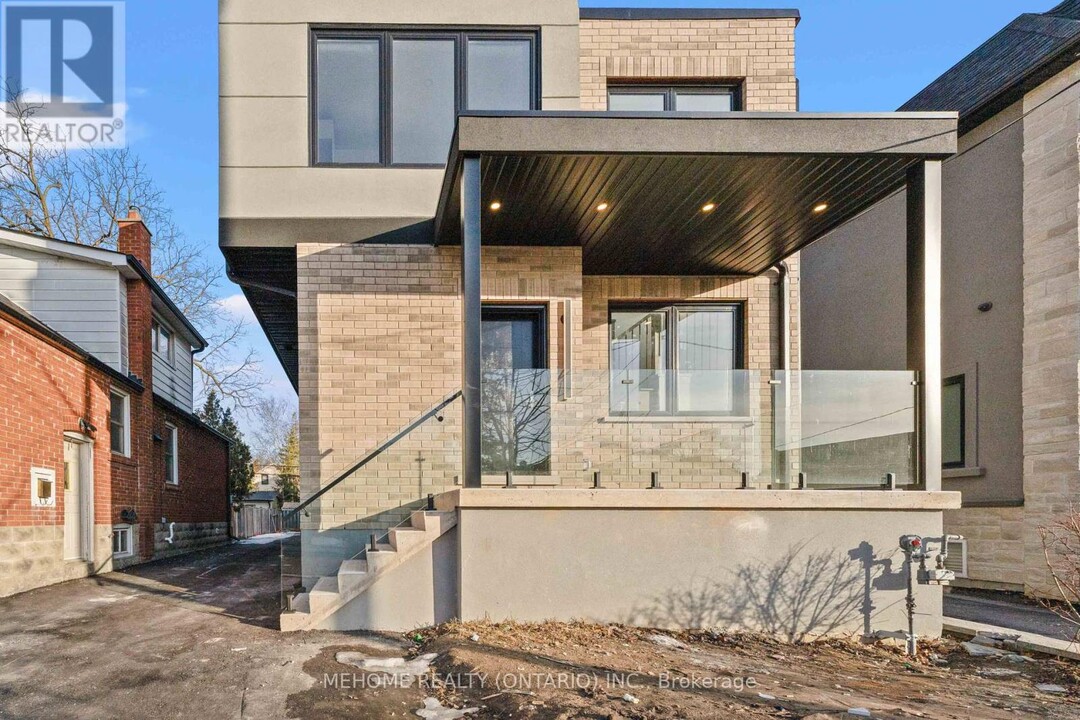 46 William St in Toronto, ON - Building Photo