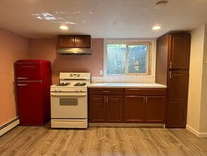 2104 Rickert St in Fairbanks, AK - Building Photo - Building Photo
