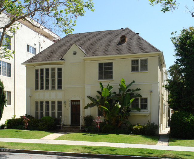 220 S Rexford Dr in Beverly Hills, CA - Building Photo - Building Photo