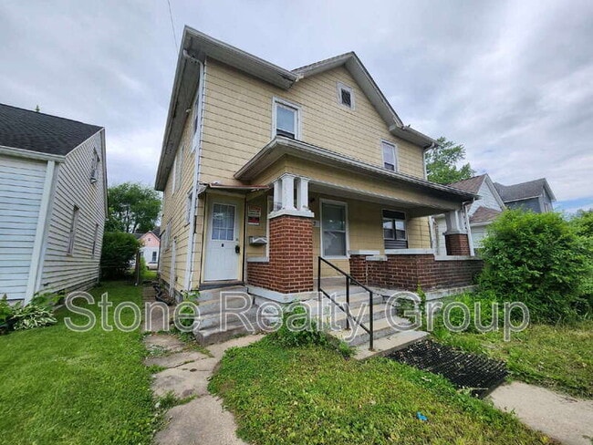 property at 1423 Maple Ave
