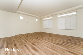 10073 Yampa Ct in Commerce City, CO - Foto de edificio - Building Photo